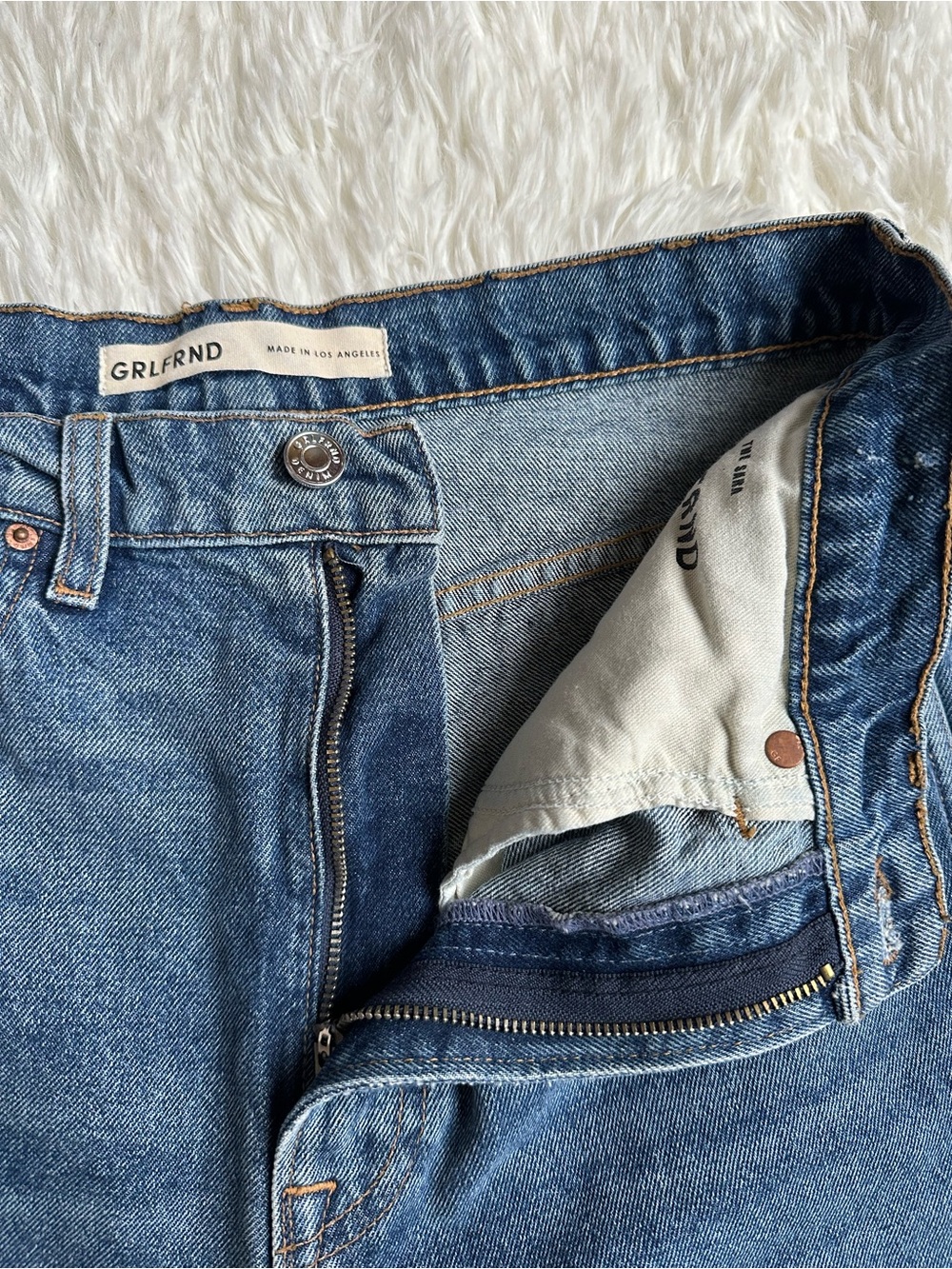 GRLFRND Sara Super High Rise Slim Straight Jeans - Sz 29 - Picture 7 of 12